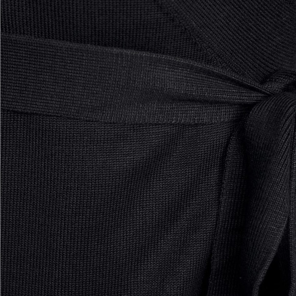 NWT sold out lulus Literary Lover Black Wrap Sweater Dress xs - Picture 6 of 12